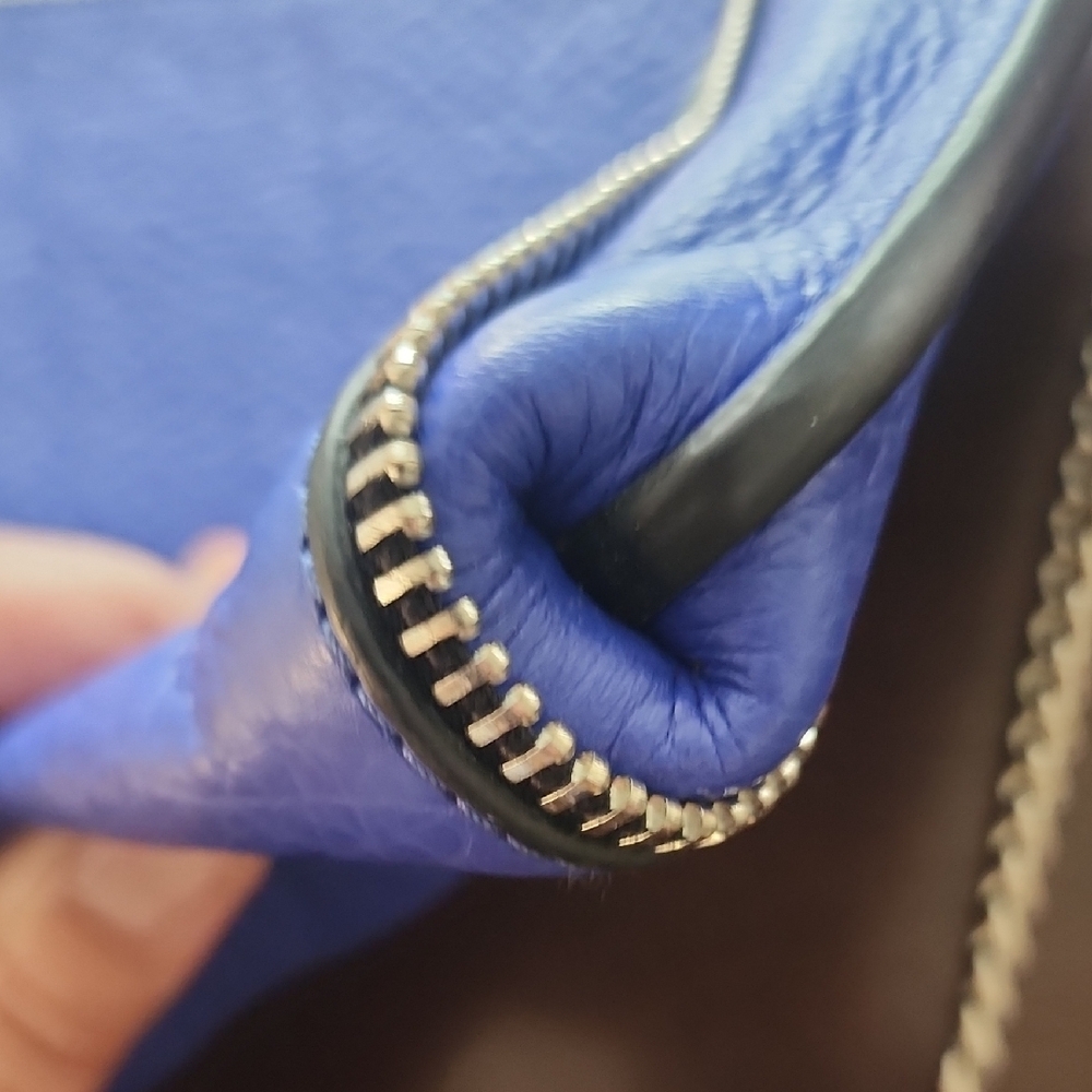 Botkier Blue Leather Crossbody Bag Chain Strap Wristlet Clutch - Picture 13 of 14